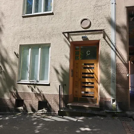 Two-room Next To The Square * 拉赫蒂