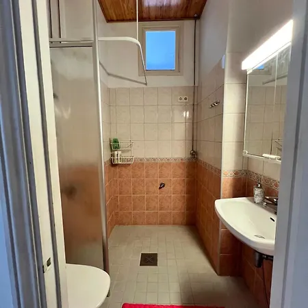 Two-room Next To The Square 拉赫蒂